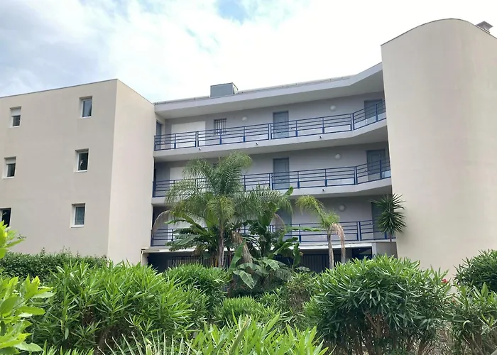 Neuf Parking Piscine A Cannes