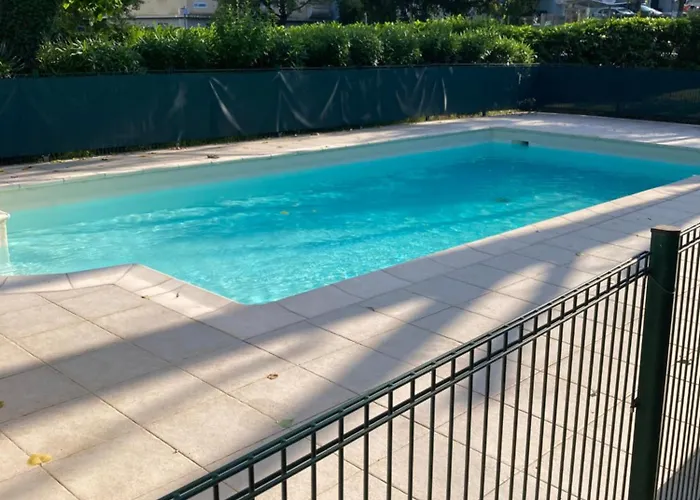 Neuf Parking Piscine A Apartment *