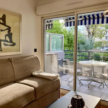 Studio Cuisine Parking Piscine A Cannes קאן